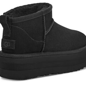 UGG Classic Ultra Mini Platform Boots Size 10